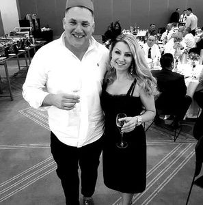 Meet your Posher, Simona